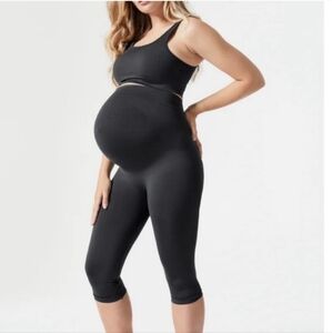Blanqi Black Maternity Cropped Legging